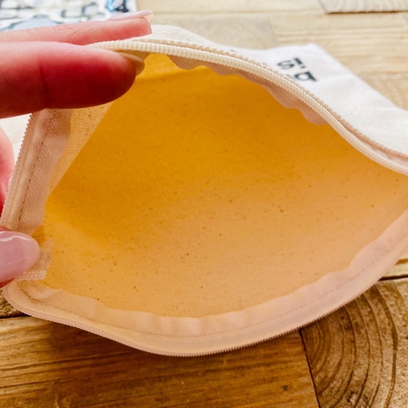 Blending Is My Cardio Cosmetic Pouch - Picture 2 of 3